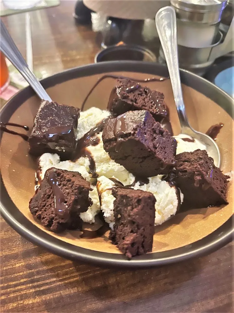Brownie Sundae